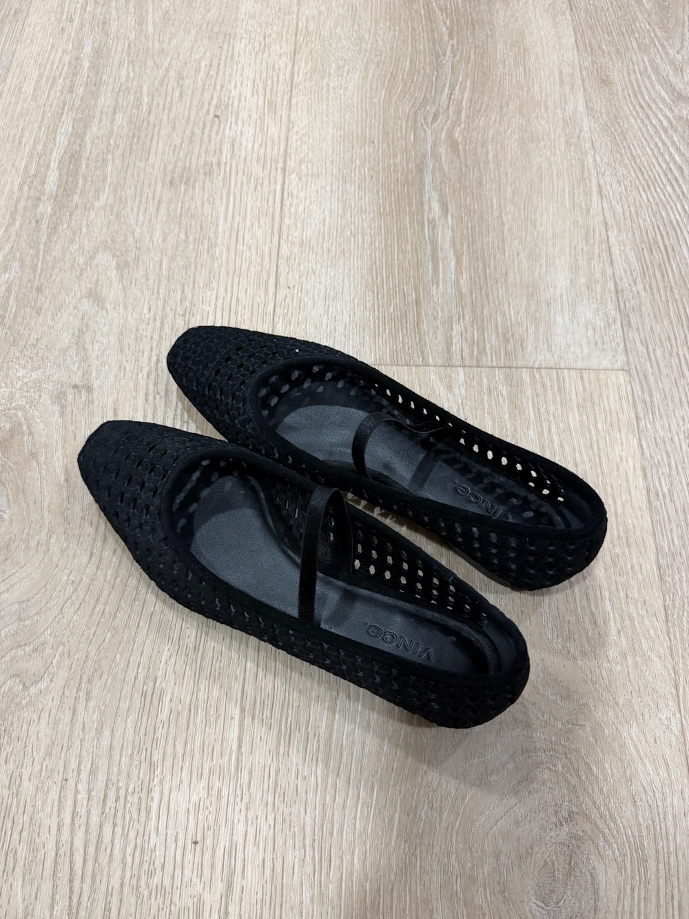 New Vince Bonnie Flat  black Leather Mary-Jane Dress Shoes